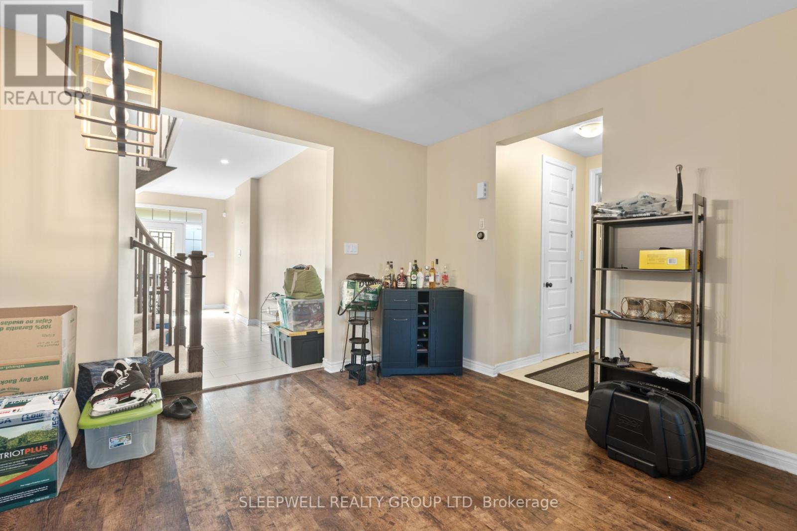 676 Eagle Crest Heights, Ottawa, Ontario  K2S 1R8 - Photo 5 - X12387892