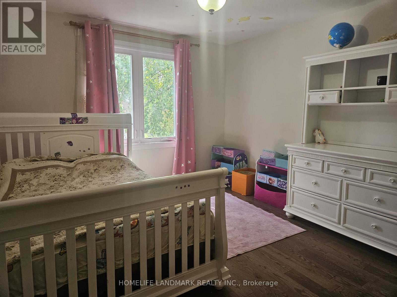 74 Julia Street, Markham, Ontario  L3T 4R9 - Photo 11 - N12387656