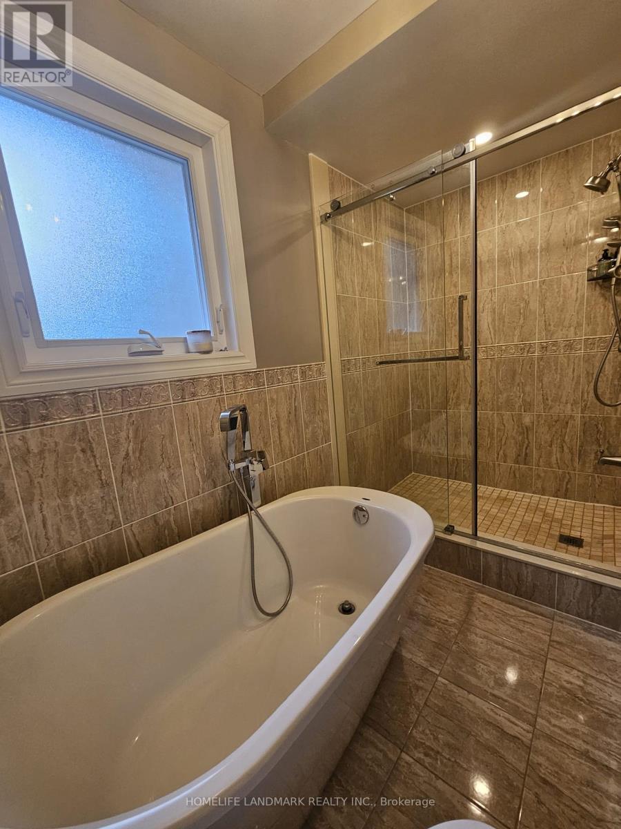 74 Julia Street, Markham, Ontario  L3T 4R9 - Photo 13 - N12387656