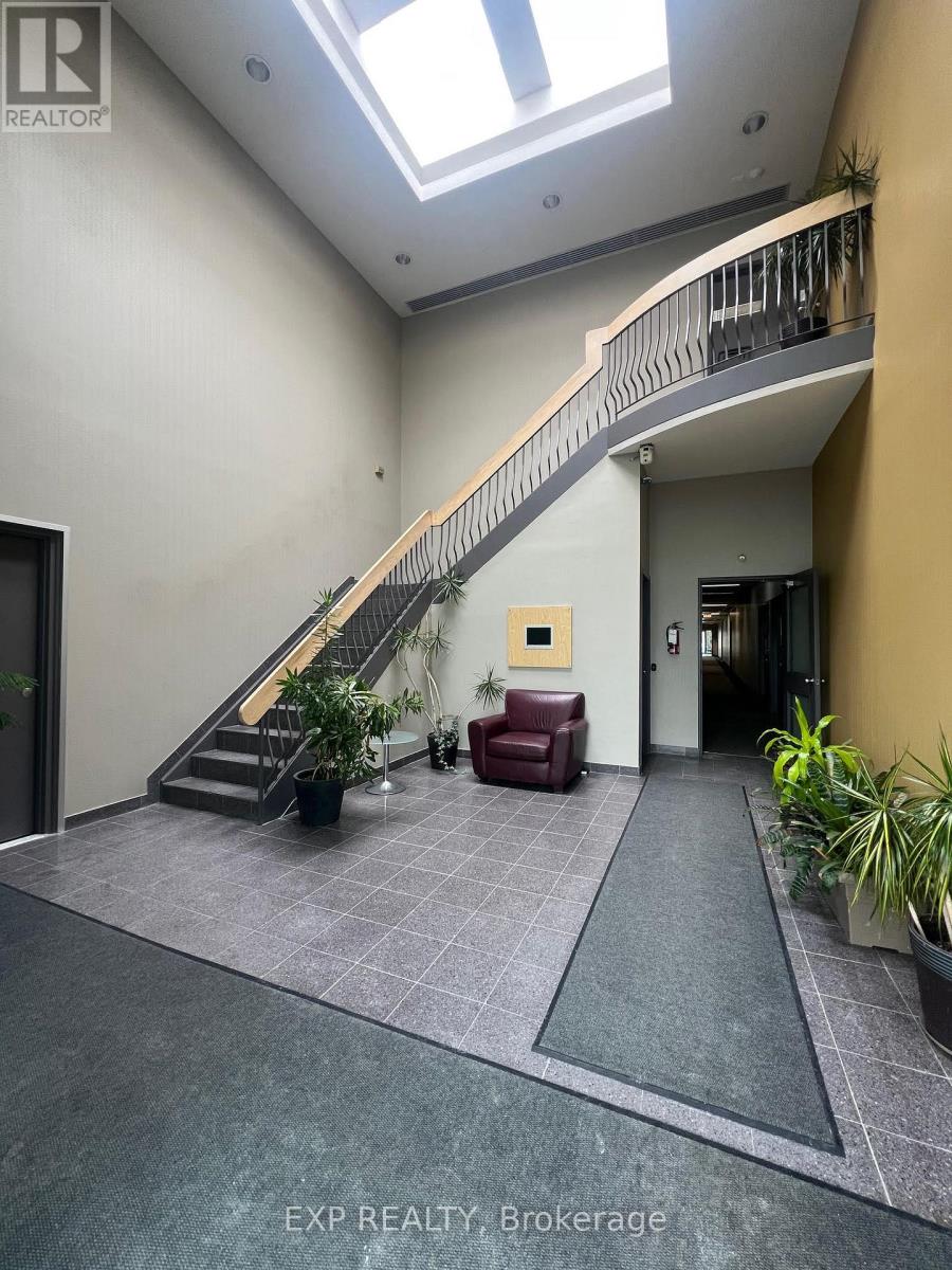 209 - 275 Renfrew Drive, Markham, Ontario  L3R 0C8 - Photo 2 - N12387662