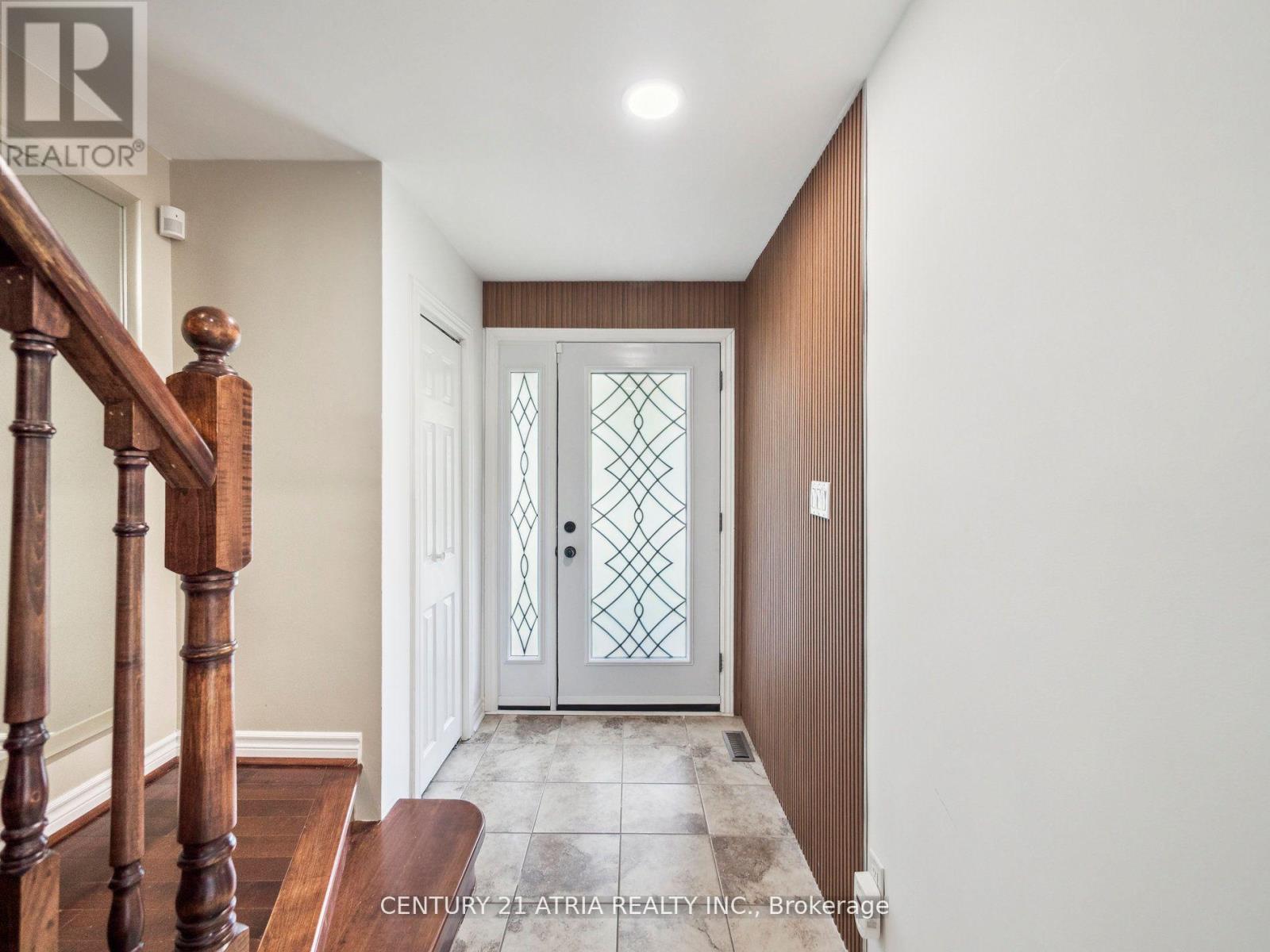 7 May Avenue, East Gwillimbury, Ontario  L0G 1V0 - Photo 11 - N12387698