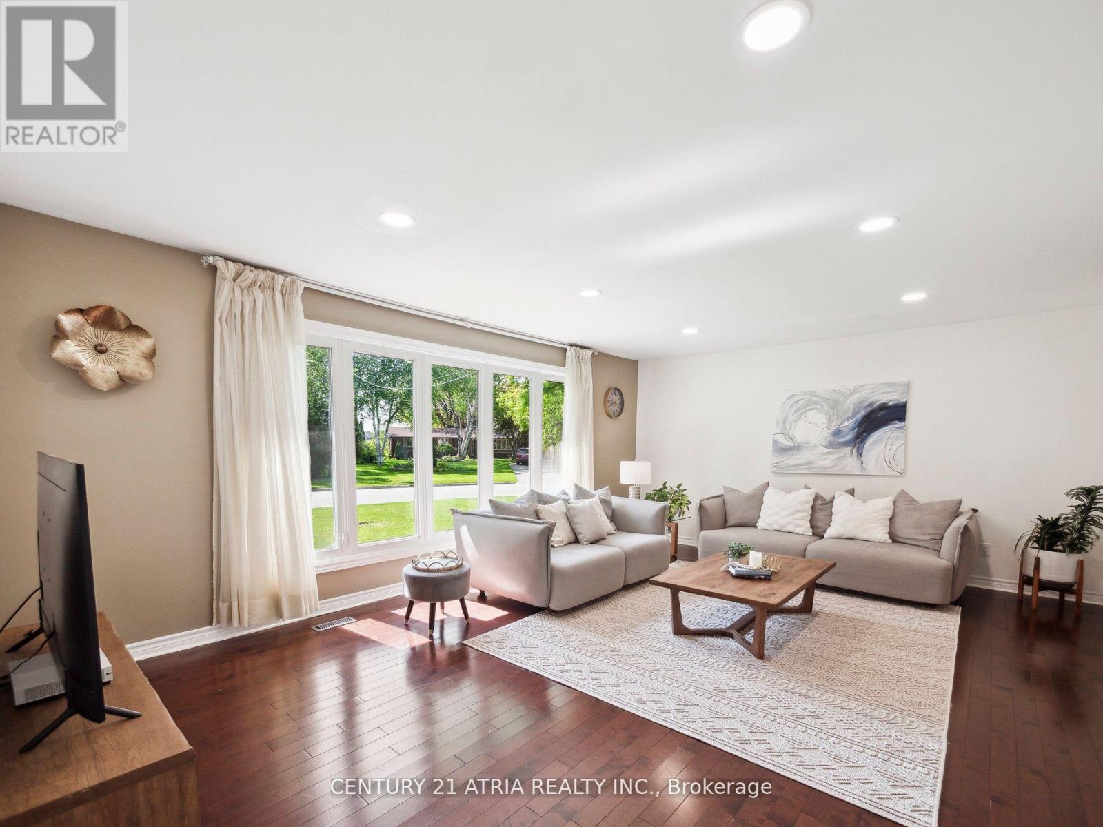 7 May Avenue, East Gwillimbury, Ontario  L0G 1V0 - Photo 12 - N12387698