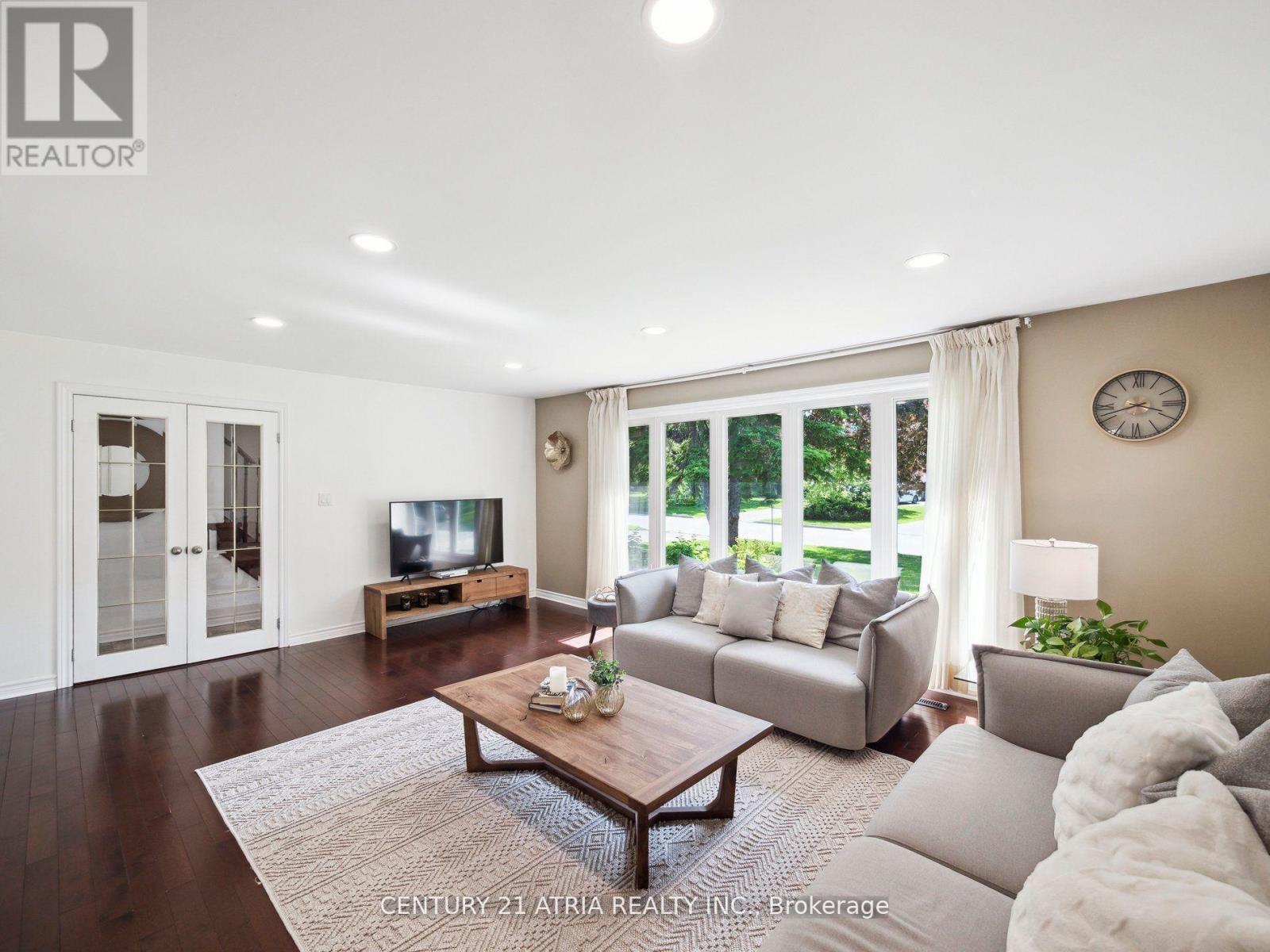 7 May Avenue, East Gwillimbury, Ontario  L0G 1V0 - Photo 14 - N12387698