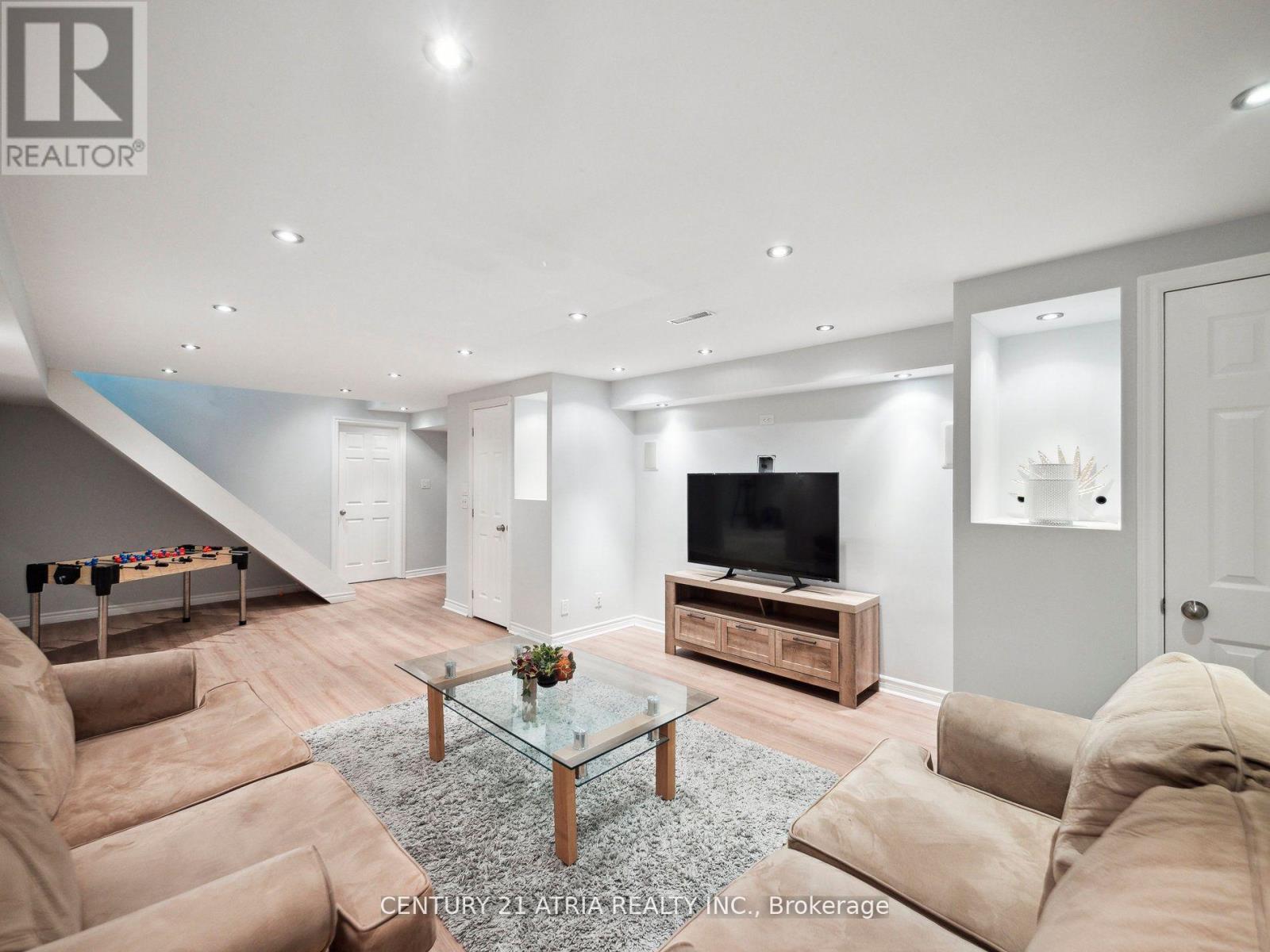 7 May Avenue, East Gwillimbury, Ontario  L0G 1V0 - Photo 36 - N12387698