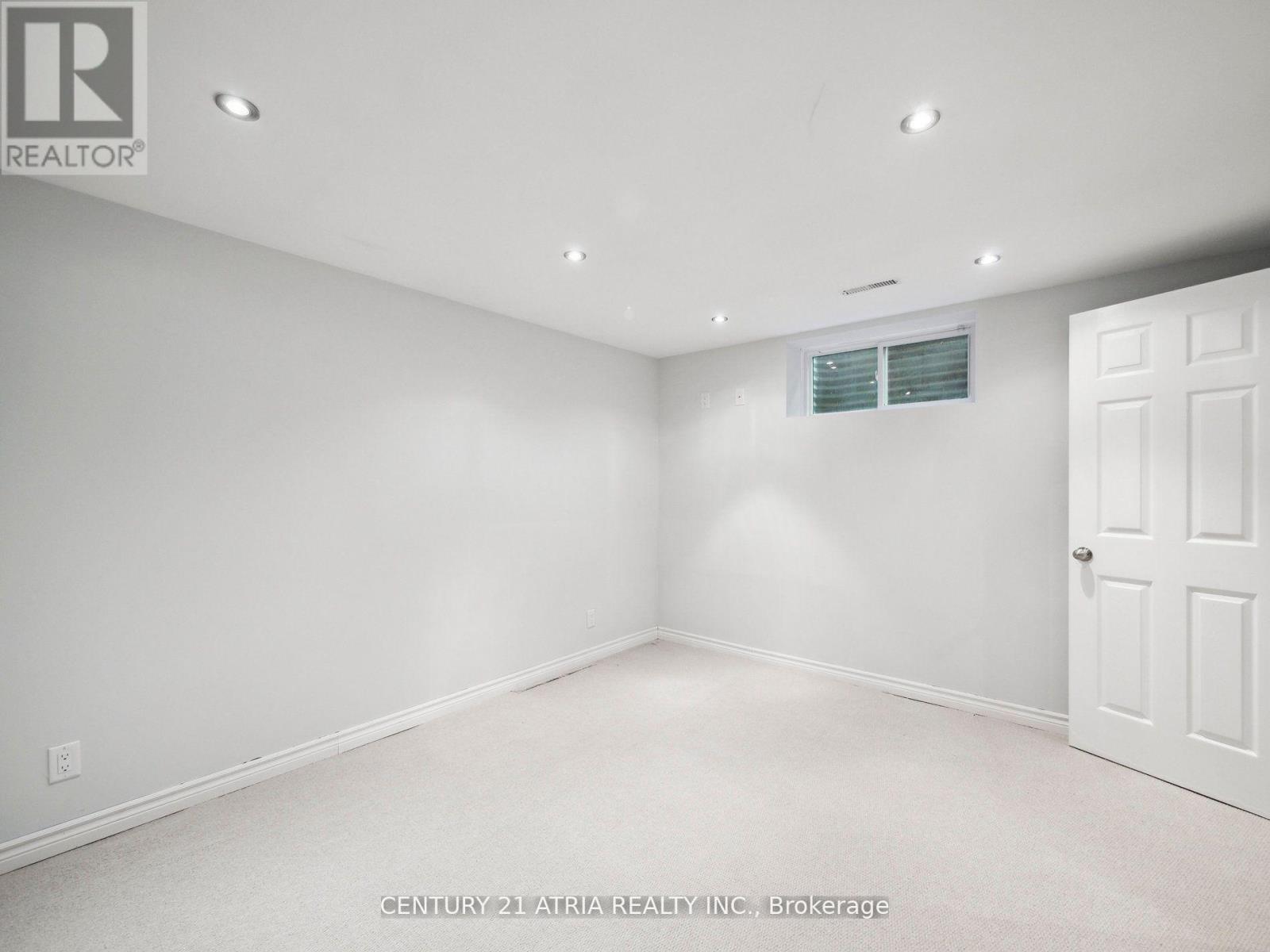 7 May Avenue, East Gwillimbury, Ontario  L0G 1V0 - Photo 39 - N12387698