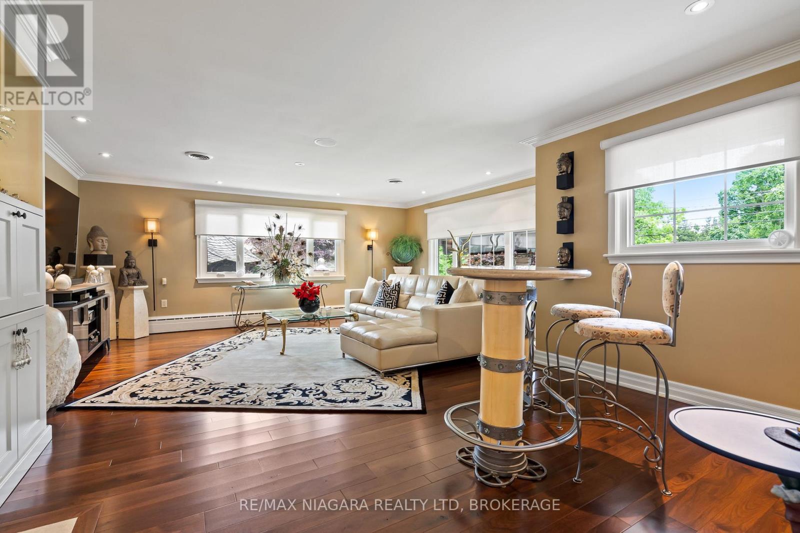 Property at 181 LAKESHORE ROAD image 3