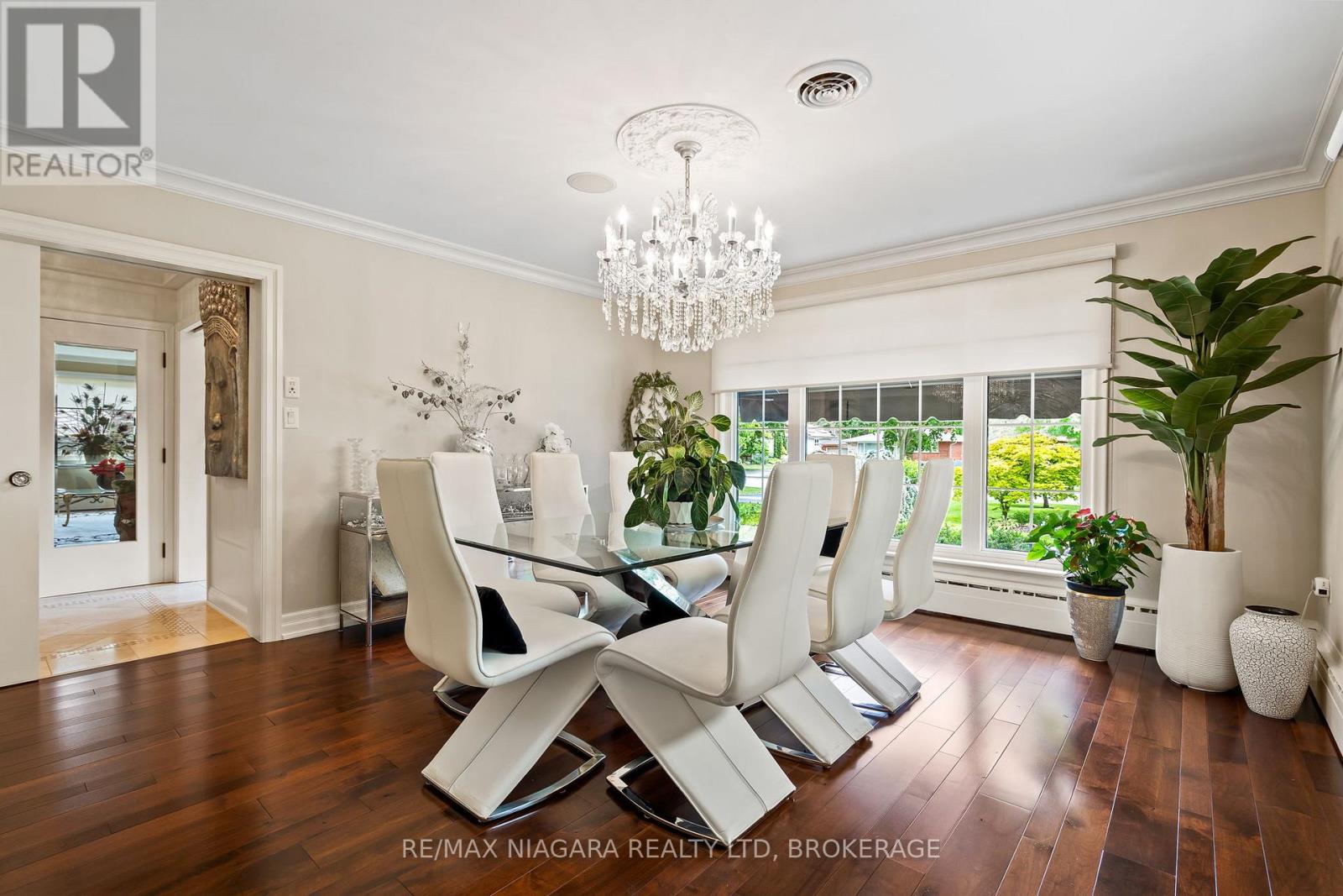 Property at 181 LAKESHORE ROAD image 5