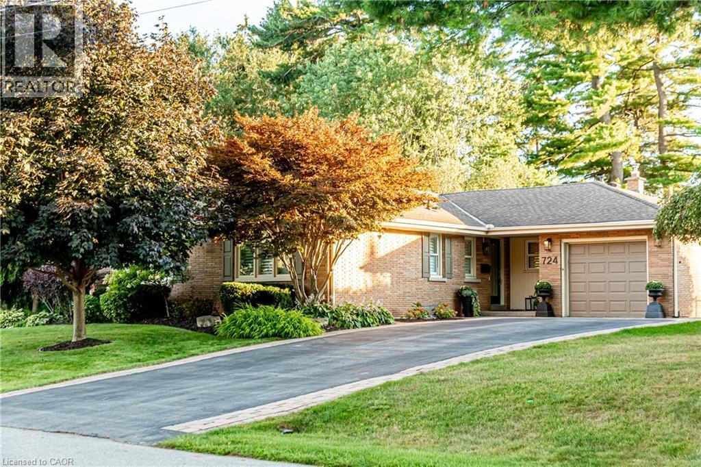 Property at 724 KINGSWAY Drive image 2