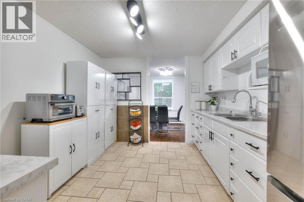 35 Green Valley Drive Unit# 103, Kitchener, Ontario  N2P 2A5 - Photo 9 - 40765252