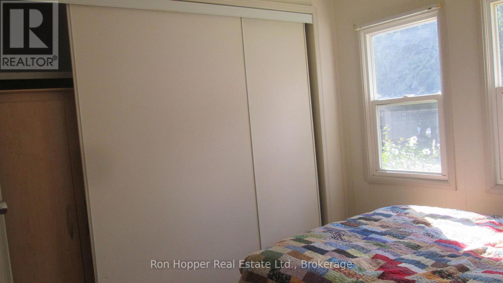 27 Sussex Square, Georgian Bluffs, Ontario  N4K 5N5 - Photo 7 - X12387902