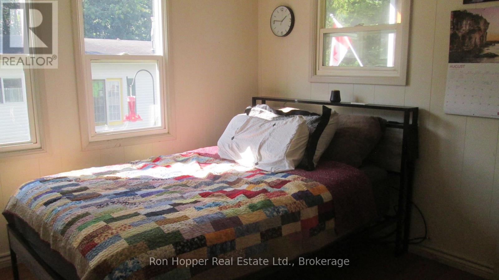 27 Sussex Square, Georgian Bluffs, Ontario  N4K 5N5 - Photo 8 - X12387902