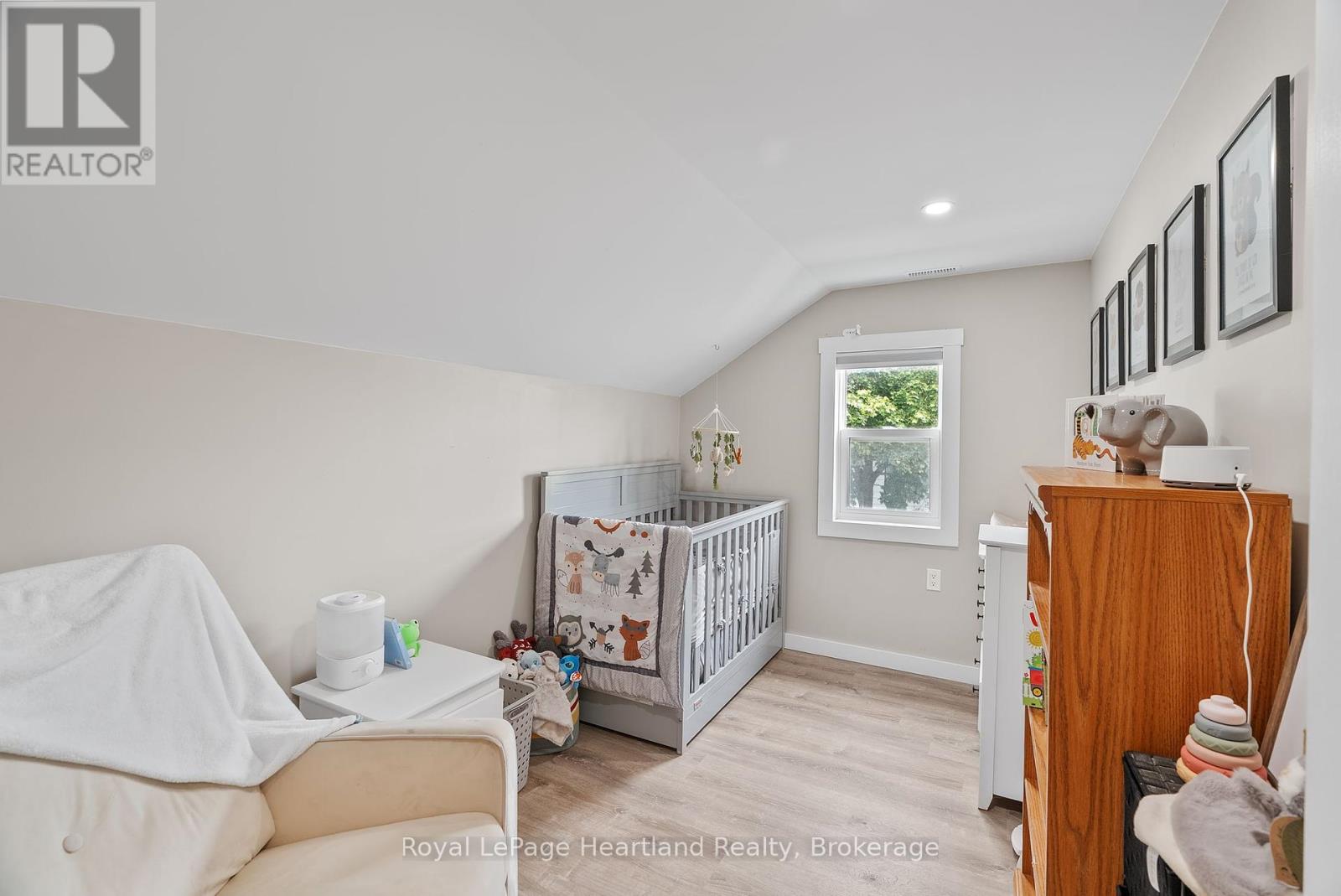 393 Shuter Street, North Huron, Ontario  N0G 2W0 - Photo 19 - X12387922