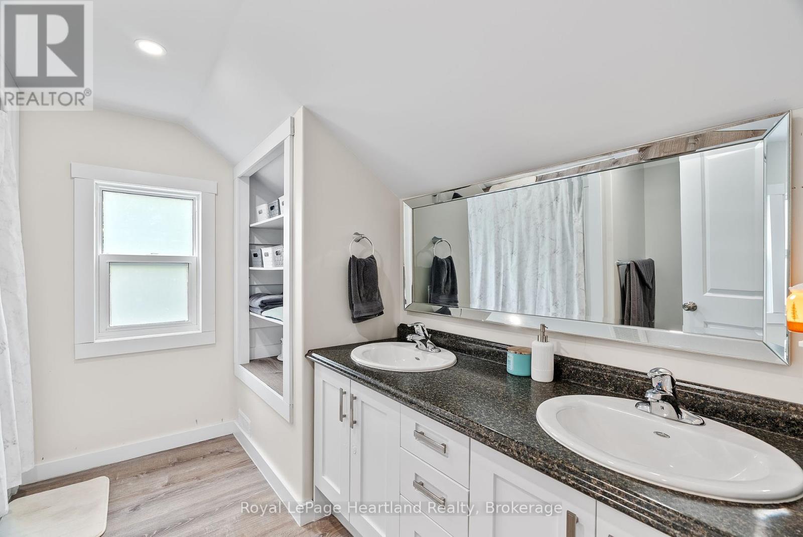 393 Shuter Street, North Huron, Ontario  N0G 2W0 - Photo 21 - X12387922