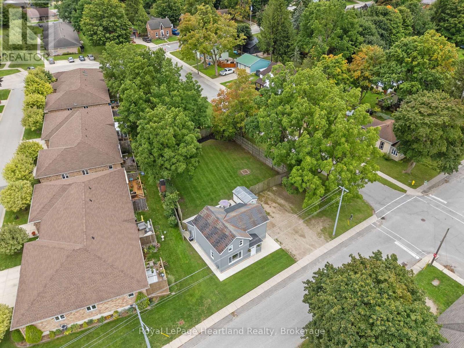 393 Shuter Street, North Huron, Ontario  N0G 2W0 - Photo 38 - X12387922