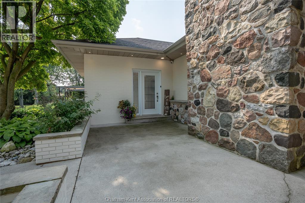 336 Delaware Avenue, Chatham, Ontario  N7L 2W8 - Photo 4 - 25022624