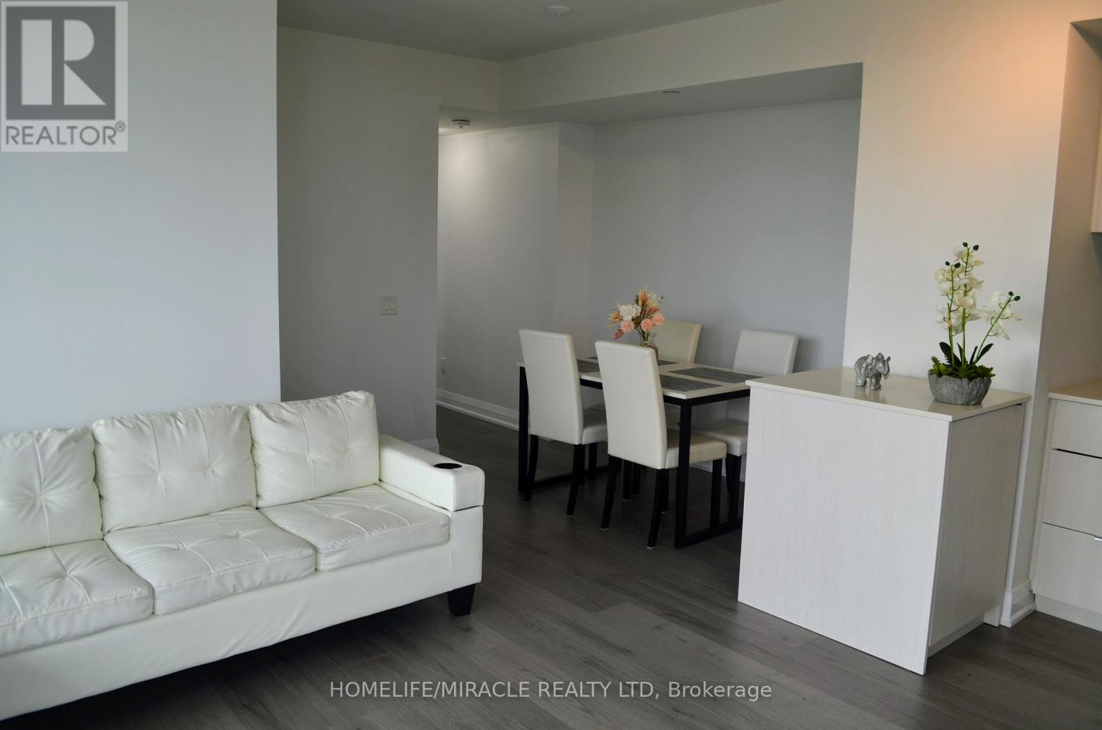 1305 - 1461 Lawrence Avenue W, Toronto, Ontario  M6L 0A6 - Photo 11 - W12387658