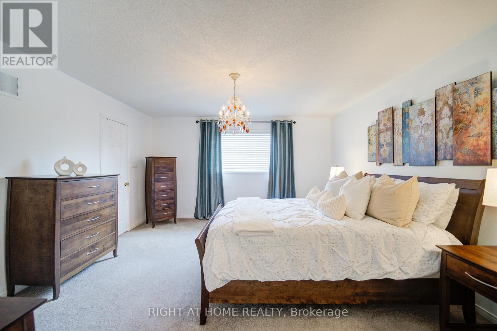 19 Purdy Crescent, Toronto, Ontario  M9N 3X8 - Photo 18 - W12387661