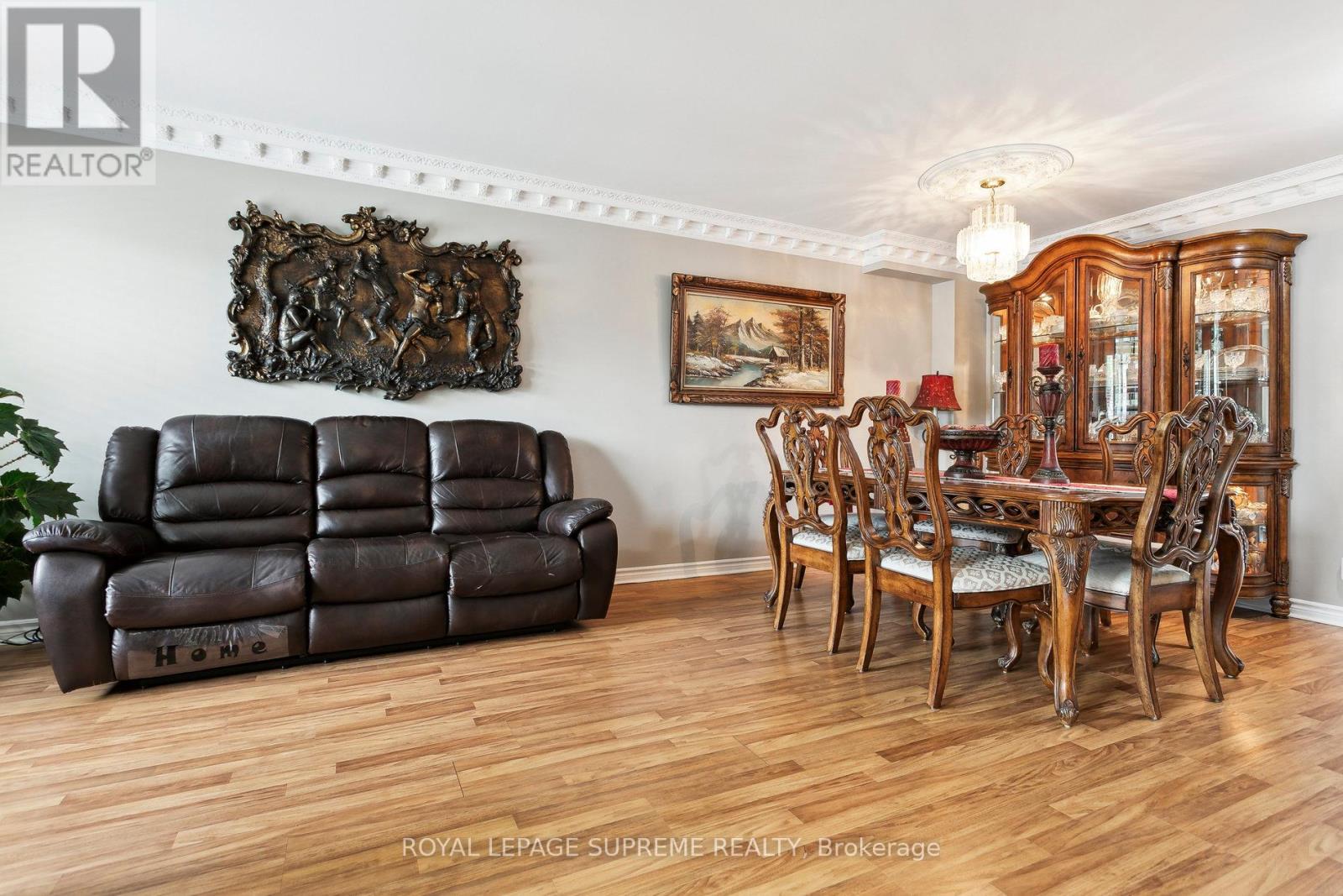 26 Guestville Avenue, Toronto (Rockcliffe-Smythe), Ontario  M6N 4N2 - Photo 11 - W12387667