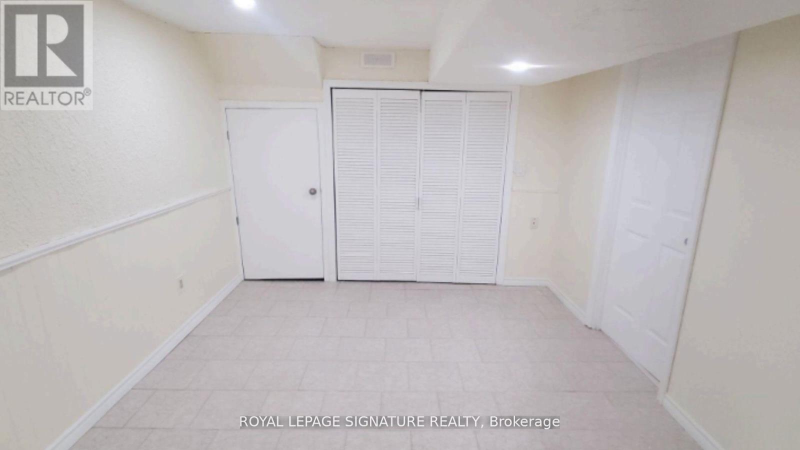 71 Mandarin Crescent N, Brampton, Ontario  L6S 2S2 - Photo 27 - W12387679