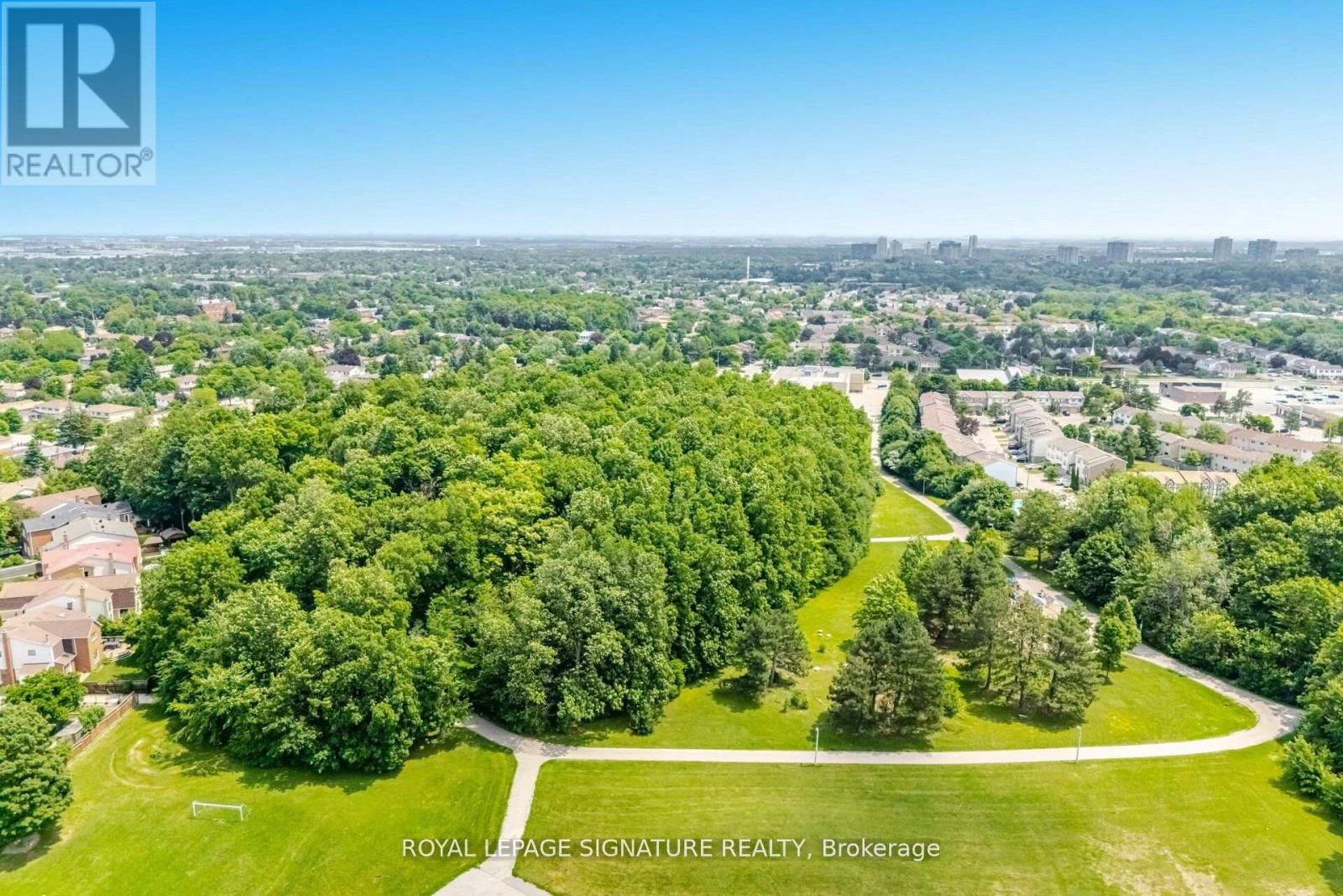 71 Mandarin Crescent N, Brampton, Ontario  L6S 2S2 - Photo 37 - W12387679