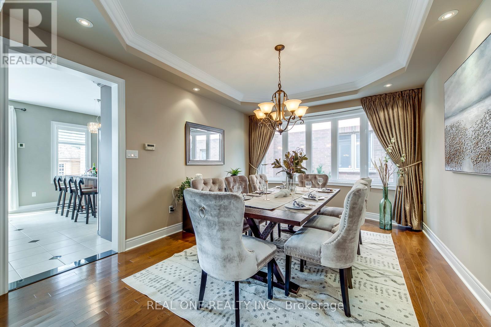 1507 Arrowhead Road, Oakville, Ontario  L6H 7V6 - Photo 10 - W12387704