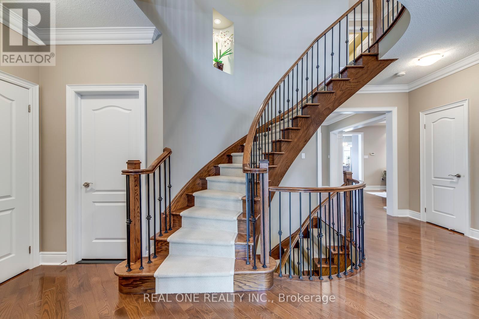 1507 Arrowhead Road, Oakville, Ontario  L6H 7V6 - Photo 23 - W12387704