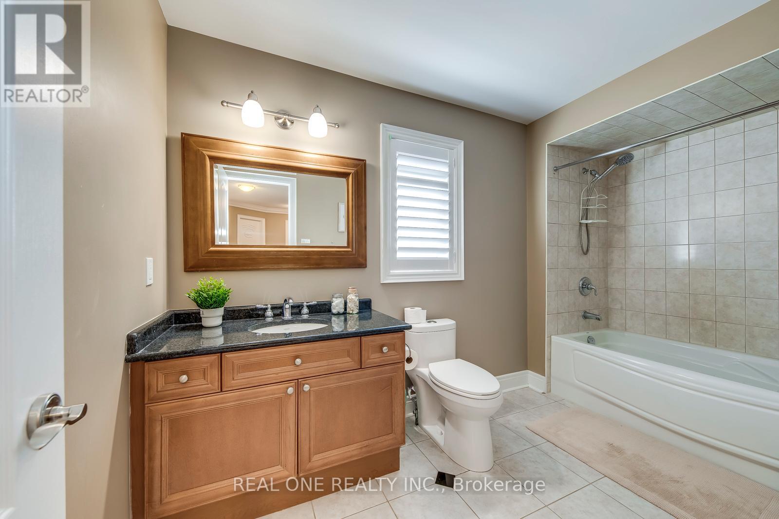 1507 Arrowhead Road, Oakville, Ontario  L6H 7V6 - Photo 35 - W12387704