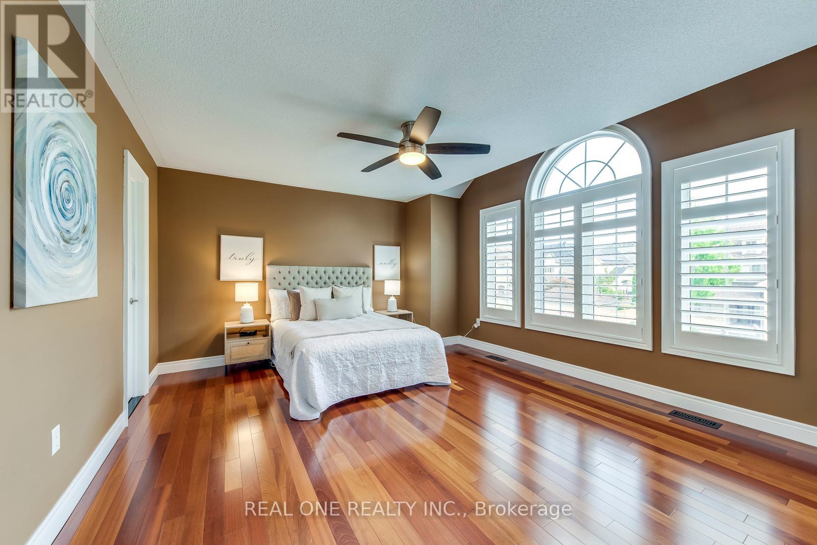 1507 Arrowhead Road, Oakville, Ontario  L6H 7V6 - Photo 36 - W12387704