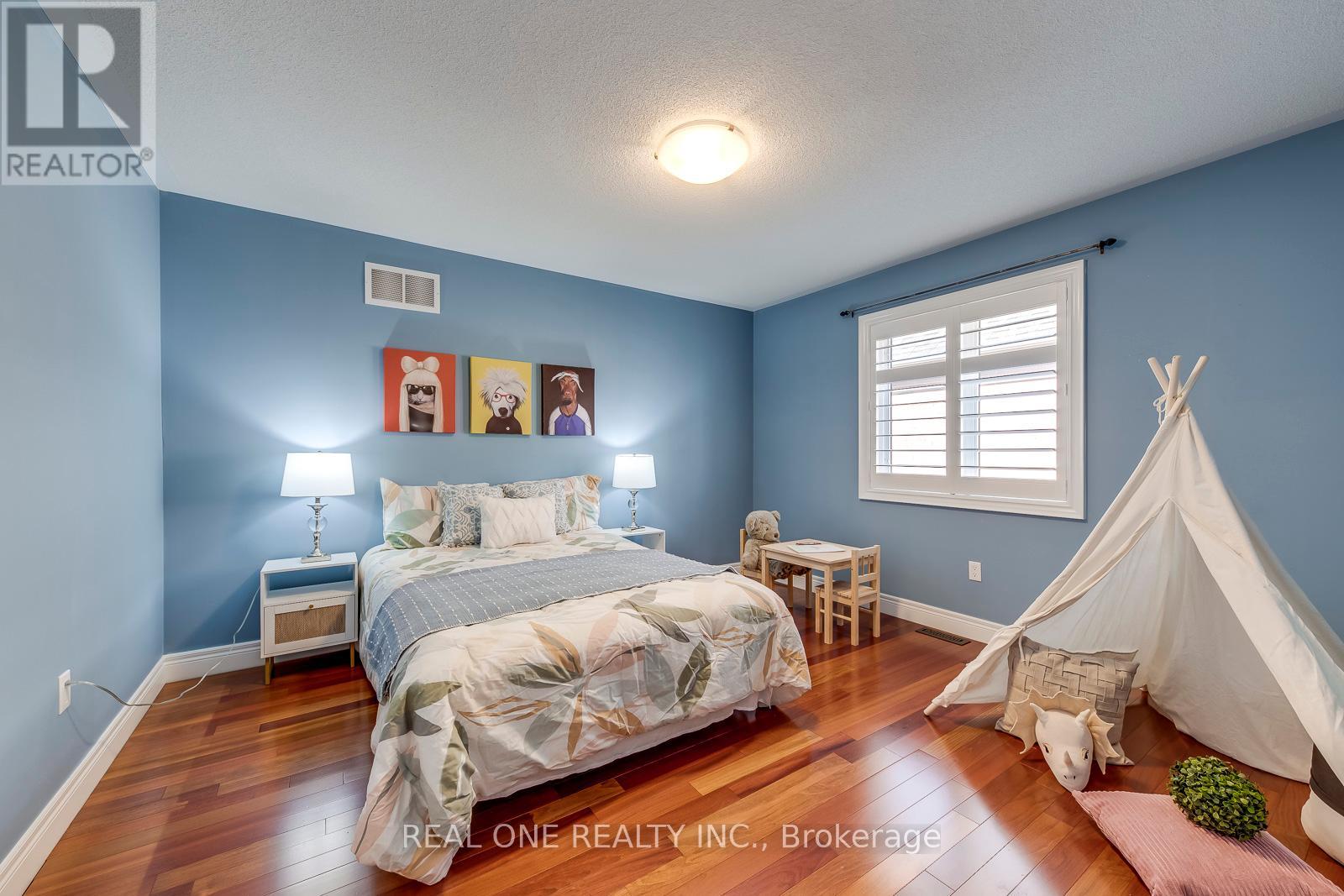 1507 Arrowhead Road, Oakville, Ontario  L6H 7V6 - Photo 39 - W12387704
