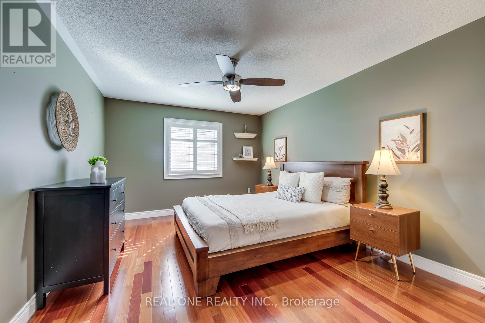 1507 Arrowhead Road, Oakville, Ontario  L6H 7V6 - Photo 40 - W12387704