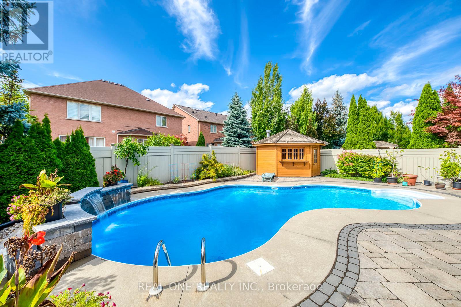 1507 Arrowhead Road, Oakville, Ontario  L6H 7V6 - Photo 45 - W12387704
