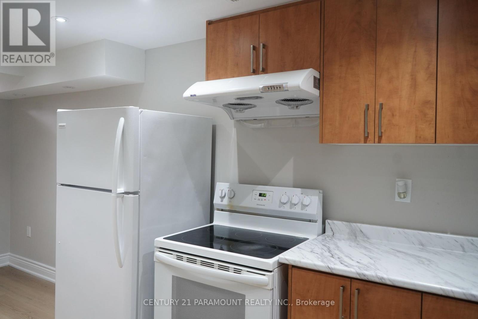 7544 Black Walnut Trail, Mississauga, Ontario  L5N 8A9 - Photo 24 - W12387716