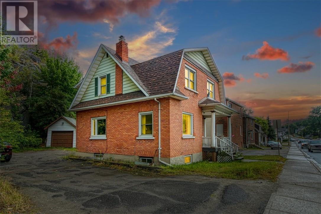 Property at 397 Lloyd image 3