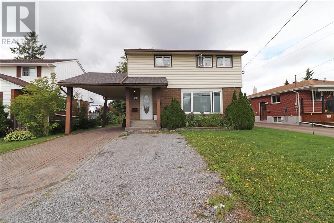 1239 Paquette Street, Sudbury, Ontario  P3A 3X9 - Photo 2 - 2124538