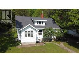 7 Laird St, Gore Bay, Ontario