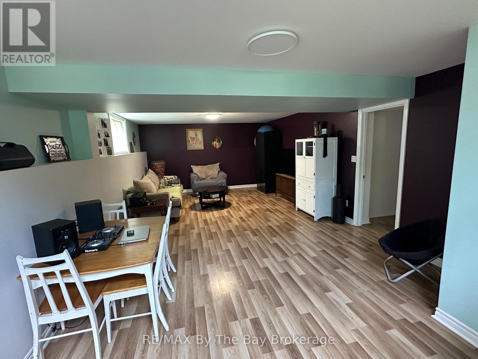 4 Woodside Court, Wasaga Beach, Ontario  L9Z 1H6 - Photo 13 - S12242933