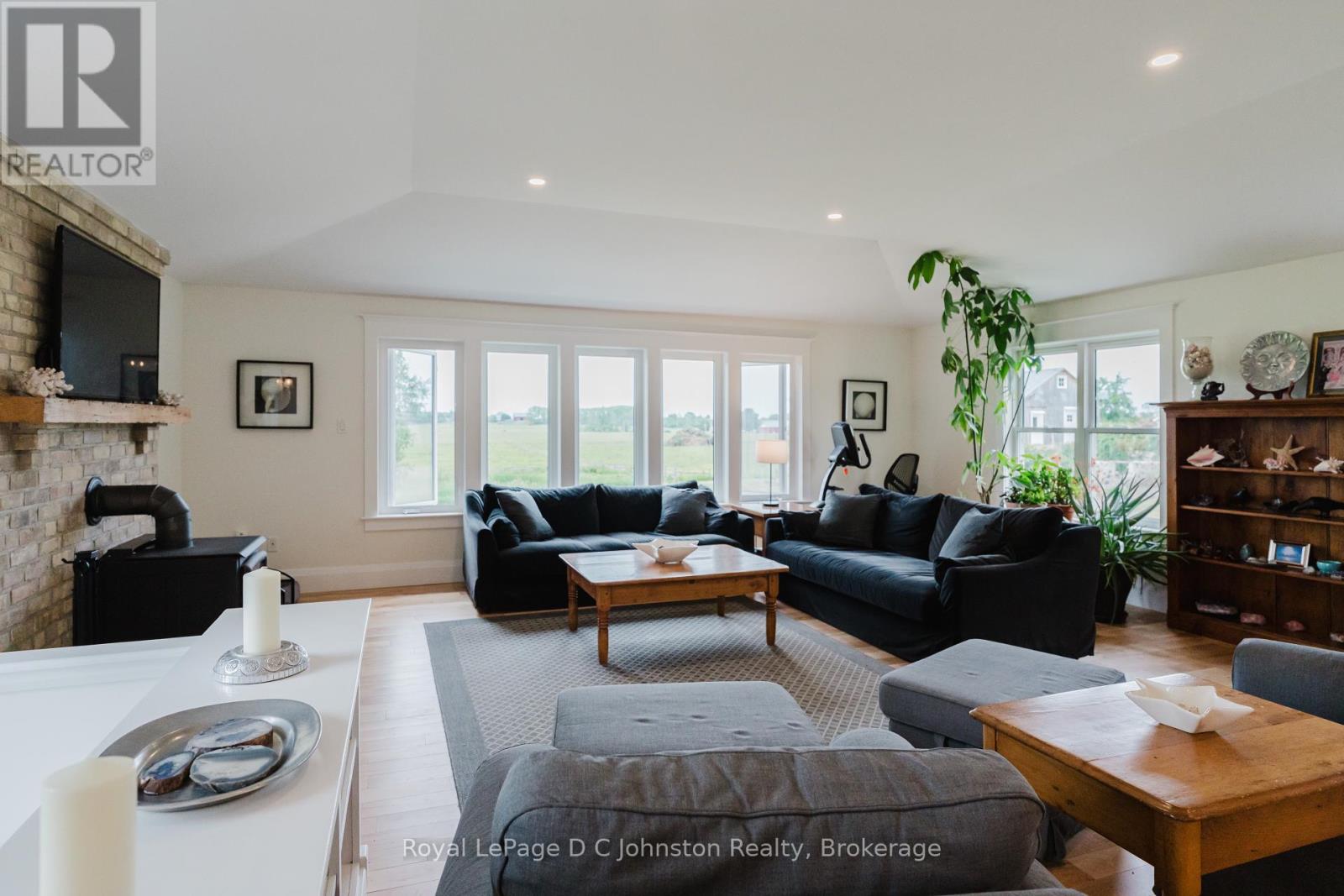 1565 B Line, Arran-Elderslie, Ontario  N0H 2L0 - Photo 14 - X12234637