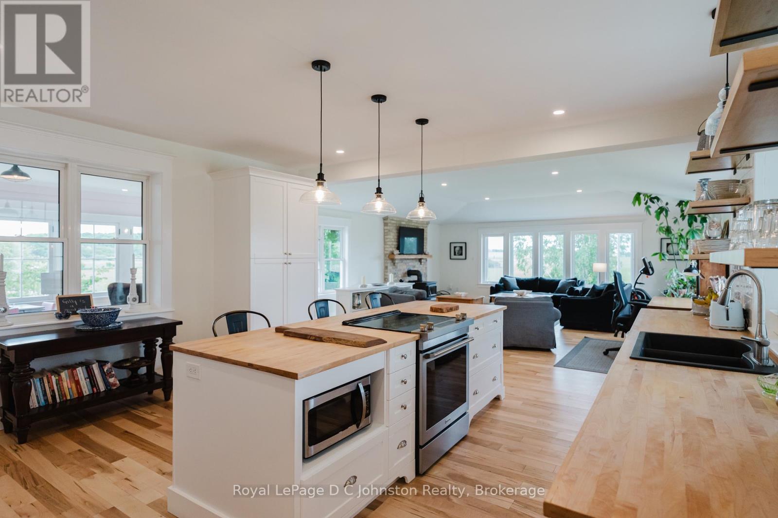 1565 B Line, Arran-Elderslie, Ontario  N0H 2L0 - Photo 16 - X12234637