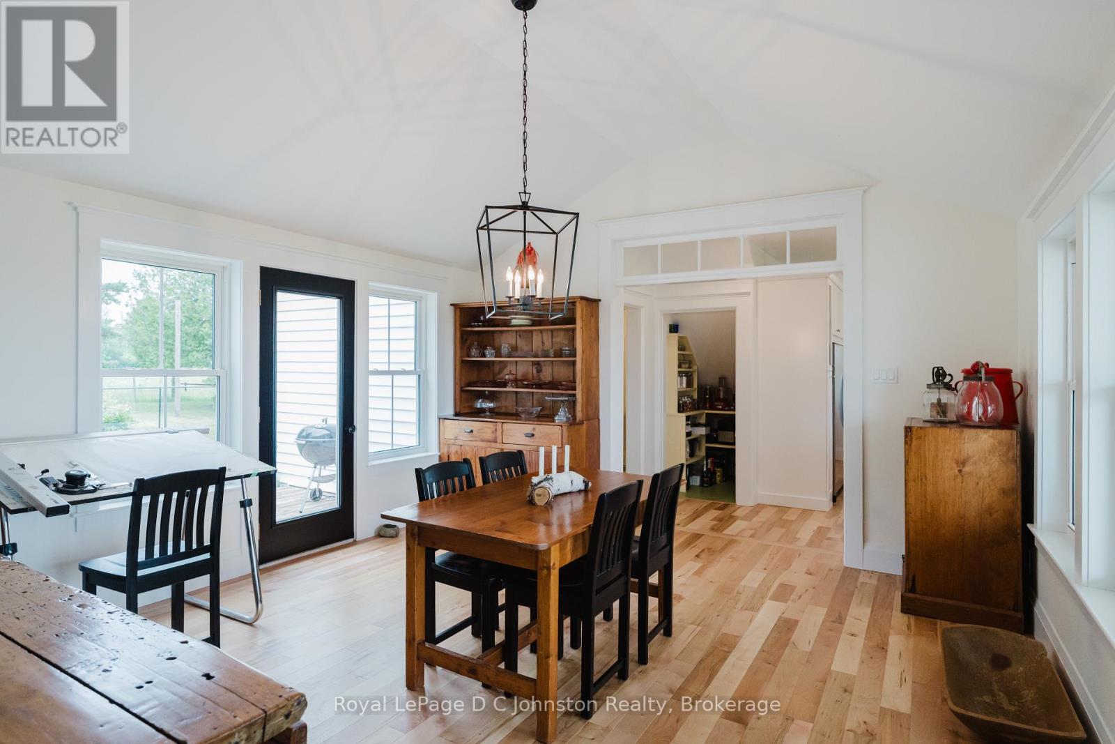 1565 B Line, Arran-Elderslie, Ontario  N0H 2L0 - Photo 7 - X12234637