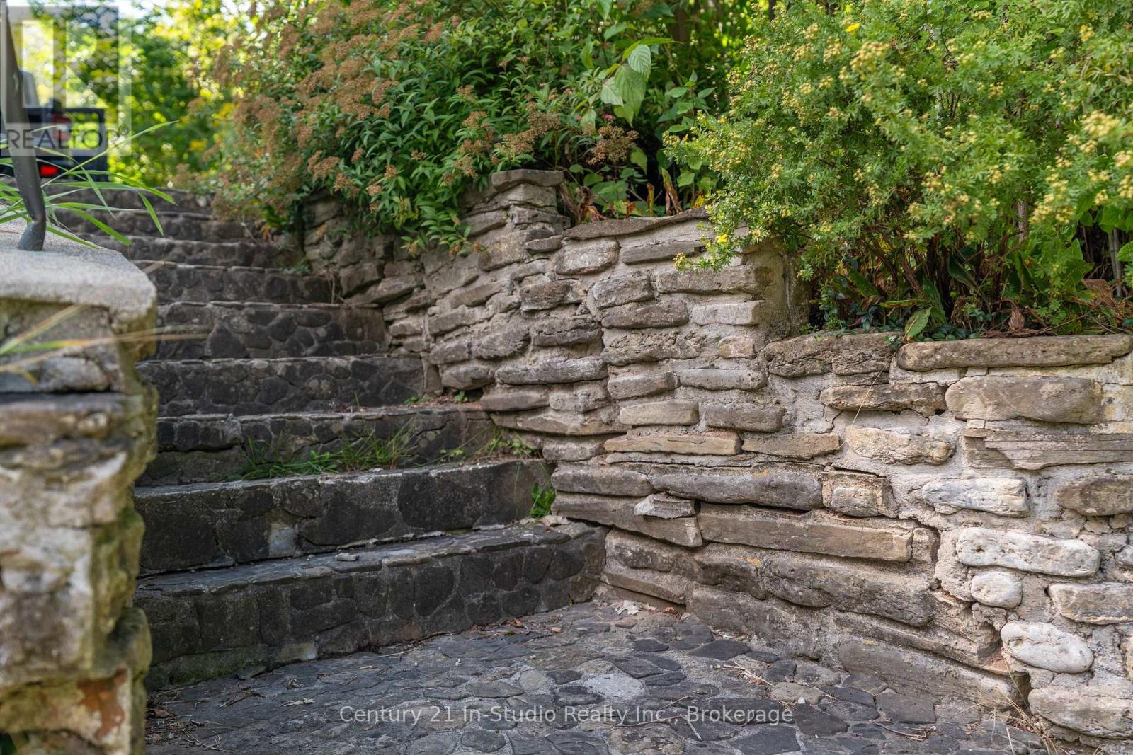 504725 Grey 1 Road, Georgian Bluffs, Ontario  N0H 1S0 - Photo 11 - X12386319