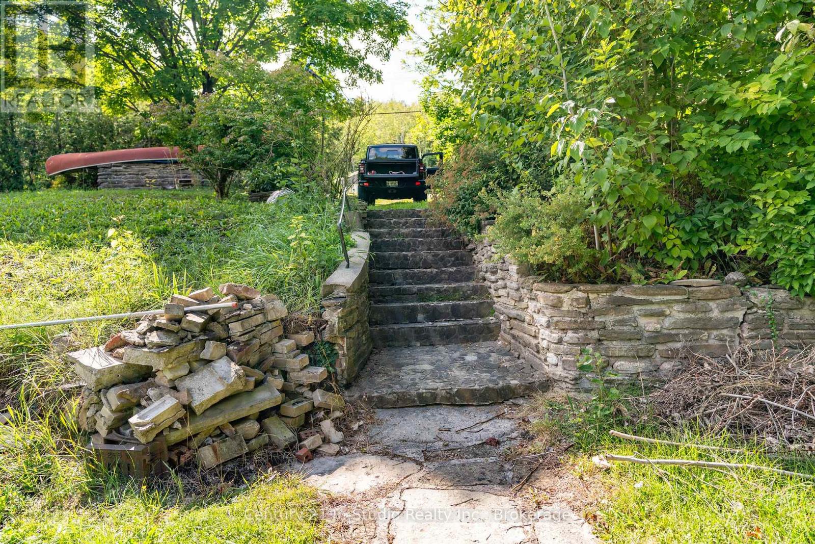 504725 Grey 1 Road, Georgian Bluffs, Ontario  N0H 1S0 - Photo 16 - X12386319