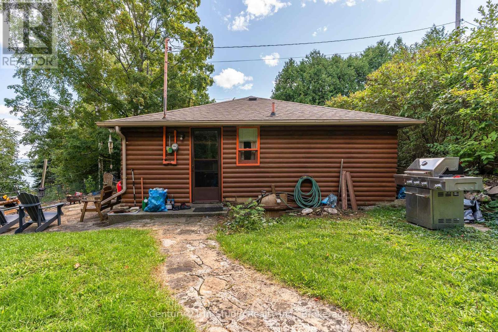 504725 Grey 1 Road, Georgian Bluffs, Ontario  N0H 1S0 - Photo 5 - X12386319