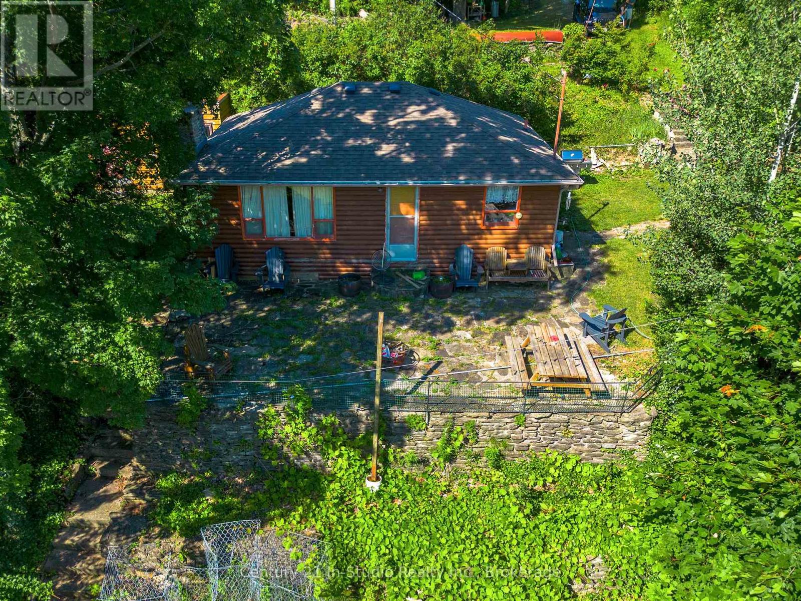 504725 Grey 1 Road, Georgian Bluffs, Ontario  N0H 1S0 - Photo 7 - X12386319