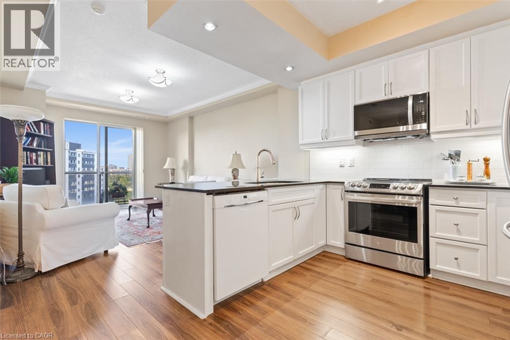 539 Belmont Avenue W Unit# 906, Kitchener, Ontario  N2M 0A2 - Photo 3 - 40767082