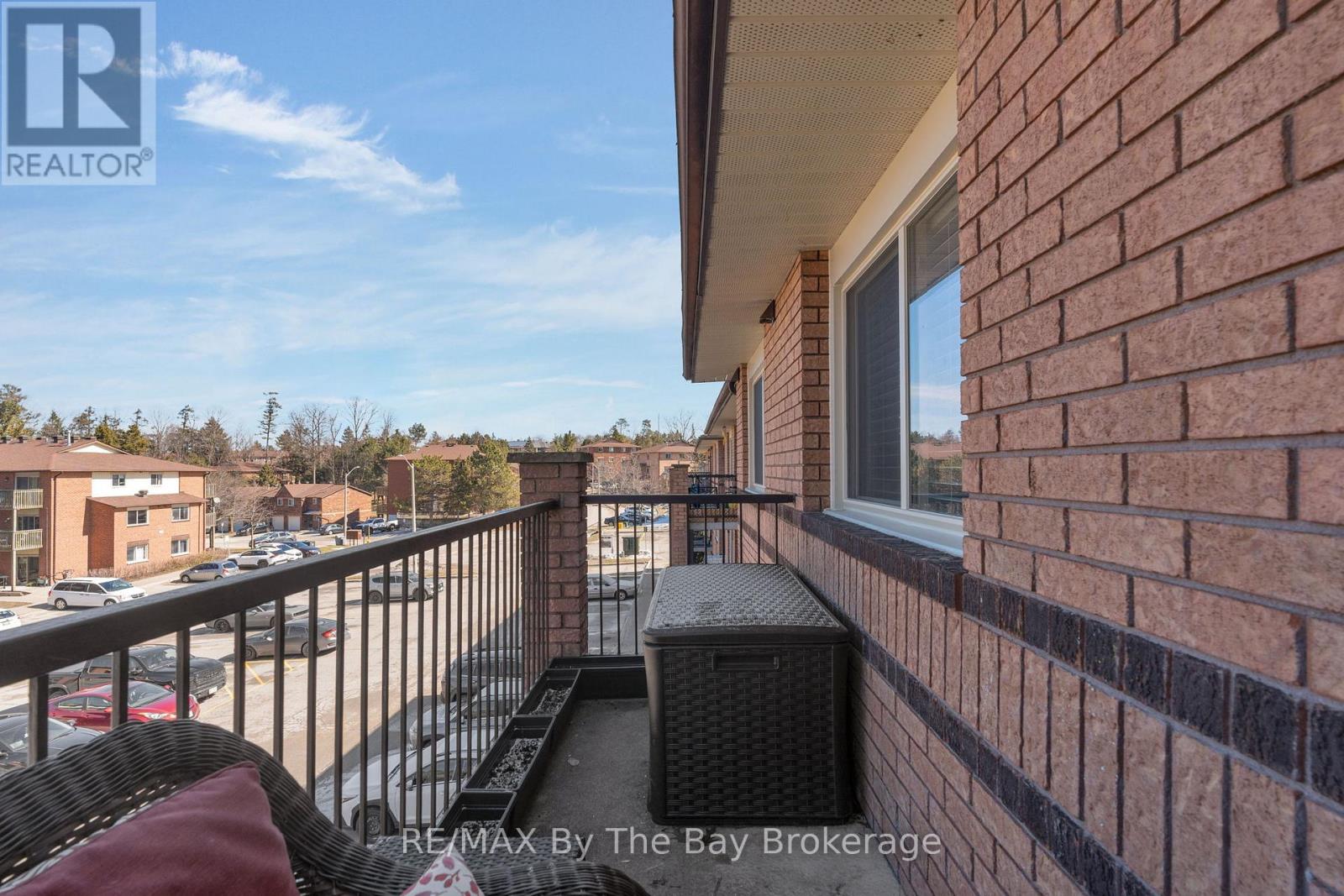 307 - 25 Meadow Lane, Barrie, Ontario  L4N 7K2 - Photo 17 - S12388071