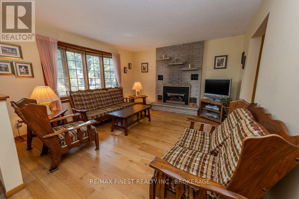 Property at 776 CEDARWOOD DRIVE image 3