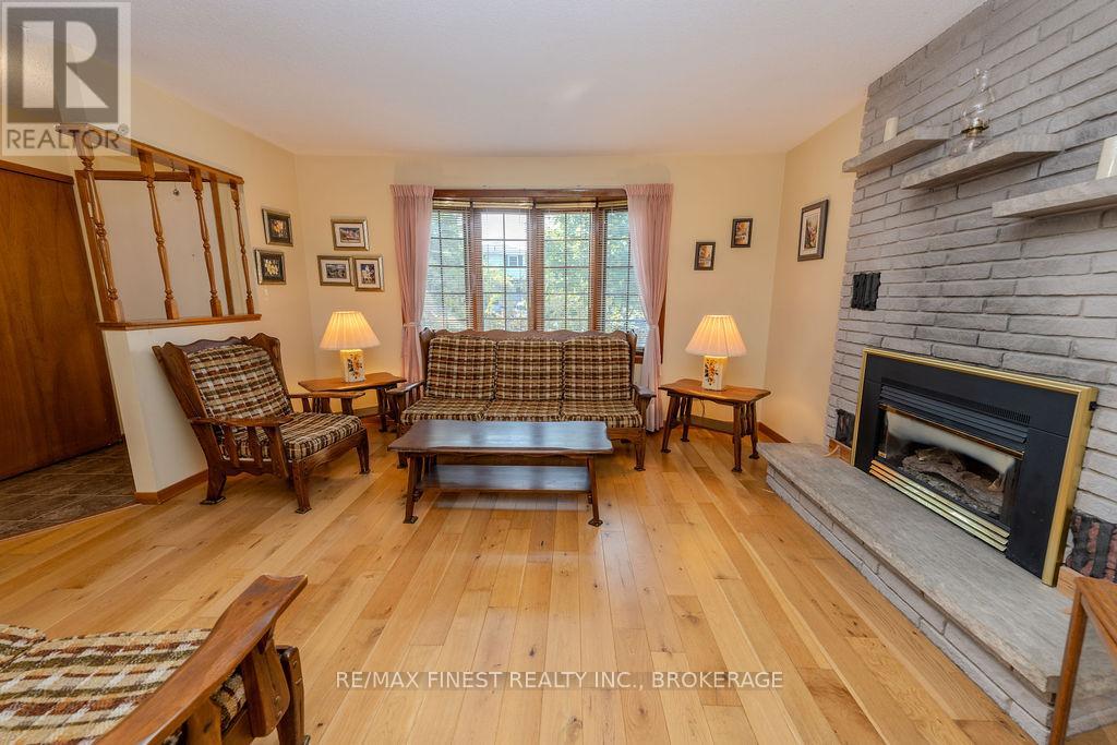 Property at 776 CEDARWOOD DRIVE image 5