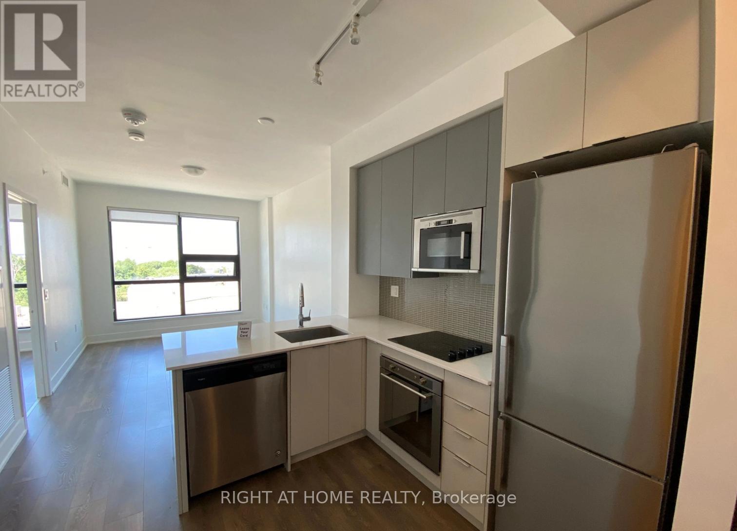 411 - 2916 Highway 7 Road W, Vaughan, Ontario  L4K 0K6 - Photo 4 - N12360100