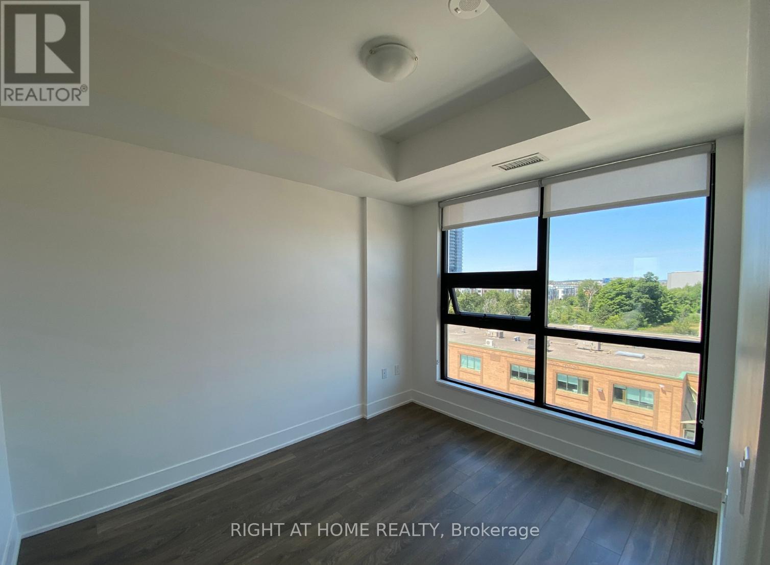 411 - 2916 Highway 7 Road W, Vaughan, Ontario  L4K 0K6 - Photo 8 - N12360100