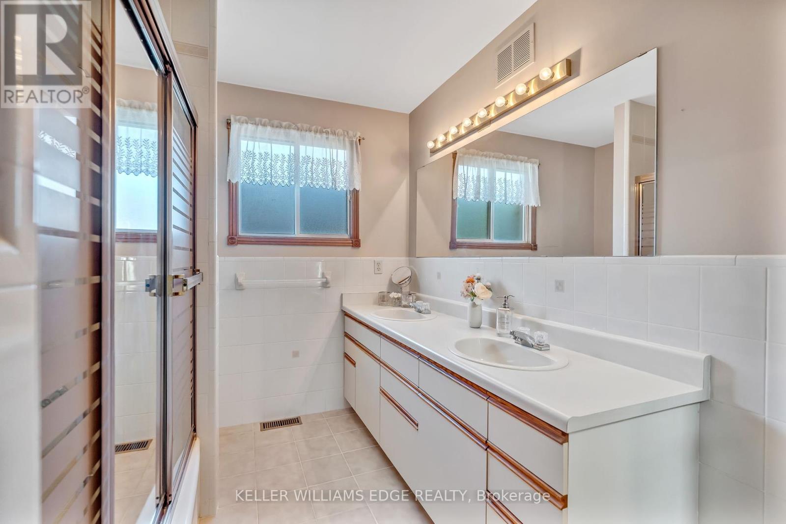 203 Margaret Avenue, Hamilton, Ontario  L8E 2H9 - Photo 19 - X12382103
